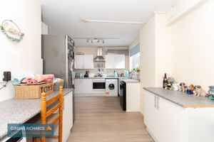 Kitchen/Diner- click for photo gallery